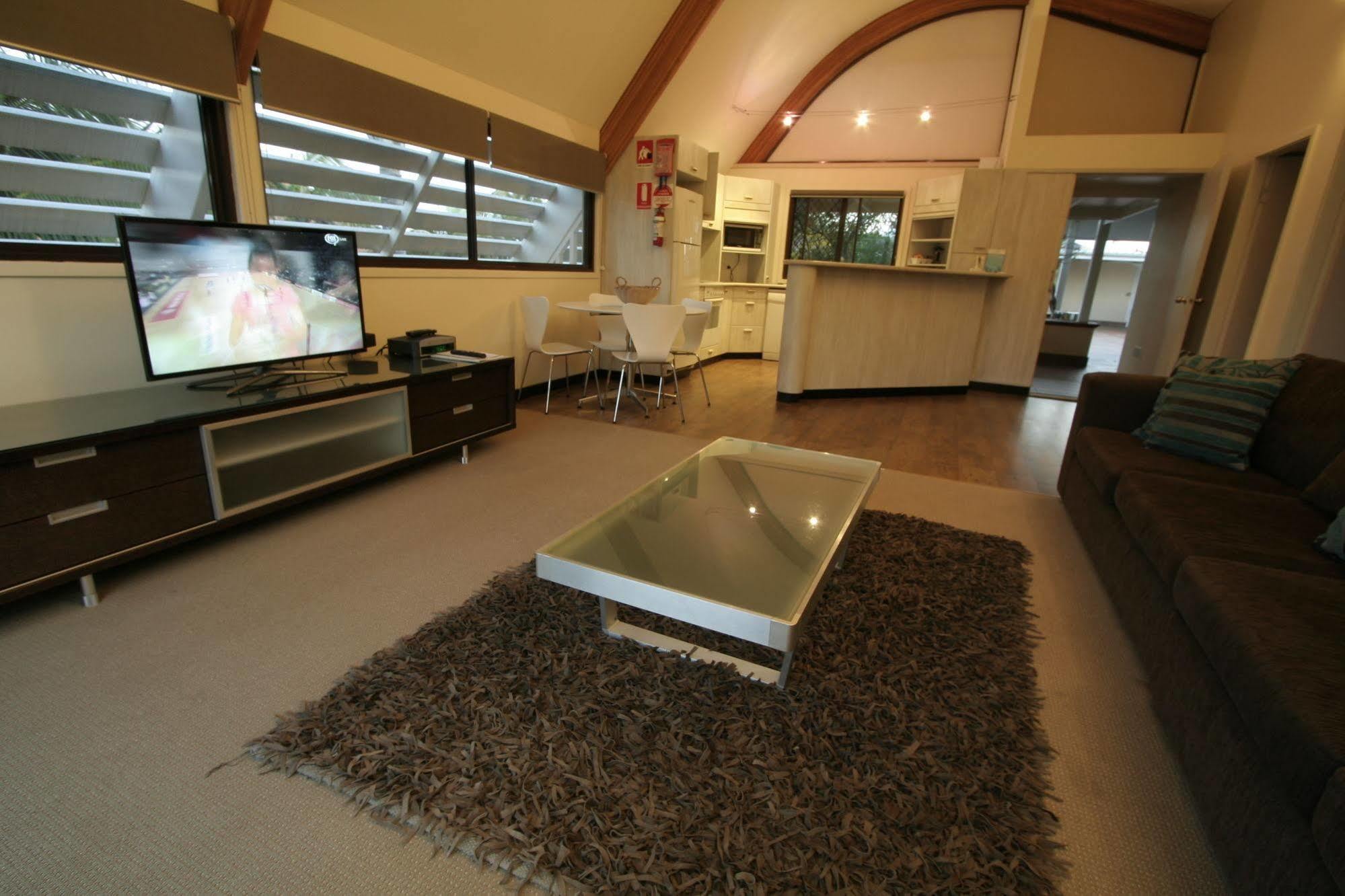 Waves Byron Bay Hotel Ngoại thất bức ảnh