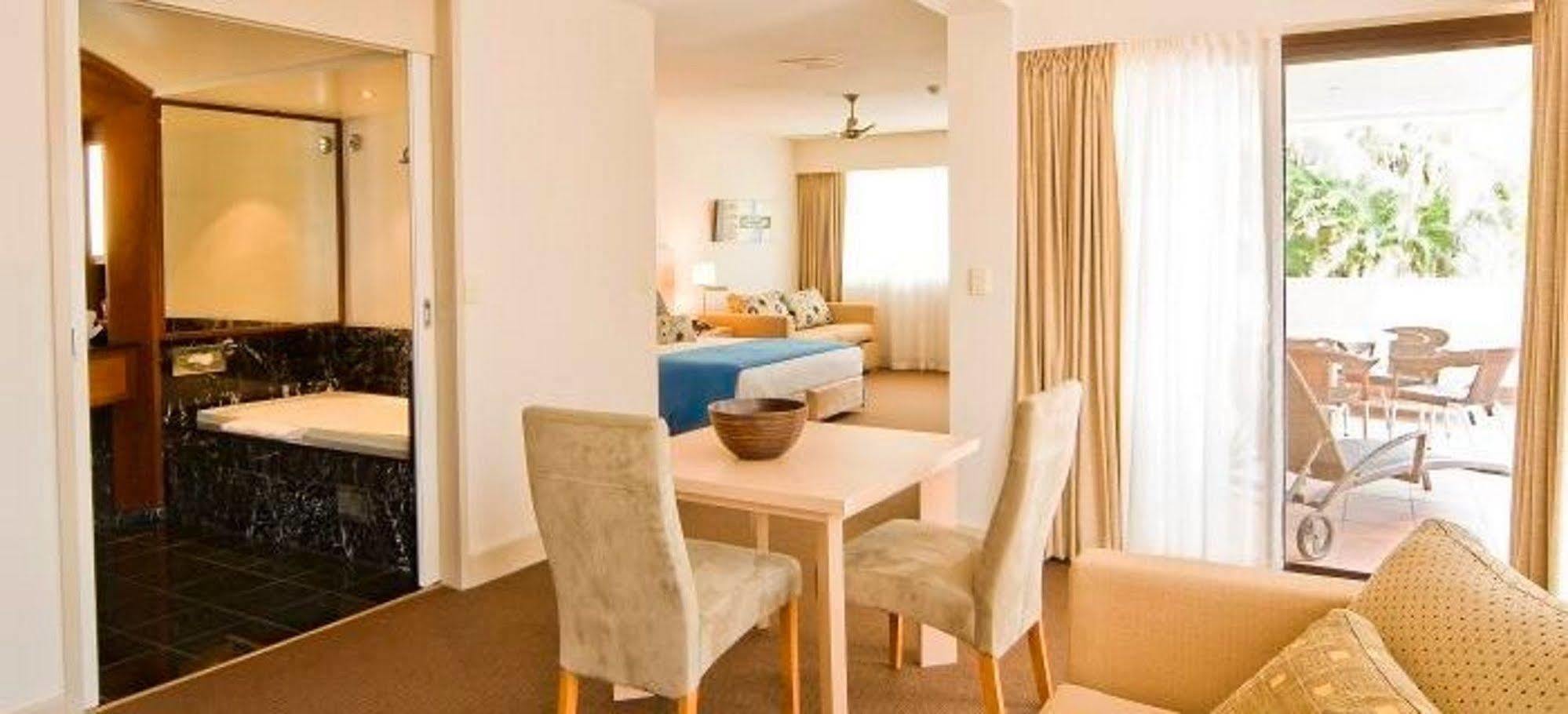 Waves Byron Bay Hotel Ngoại thất bức ảnh
